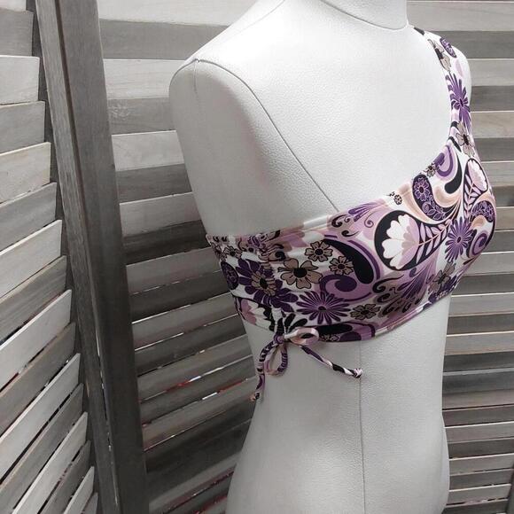 Floral Printed One-Shoulder Side-Shirred Bikini Top | Salt + Cove | Medium - Picture 4 of 8